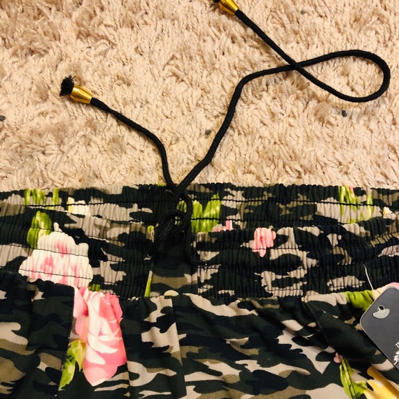 Army Print Floral Pants 🌸 - Picture 6 of 6